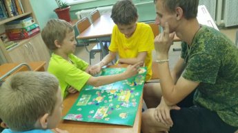 На мастер-классах воспитанники совмещают игру и творчество